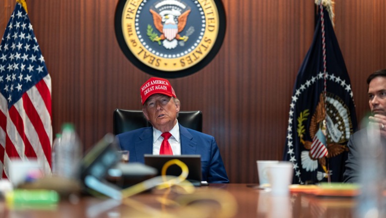 Donald Trump discutând despre situația din Iran și posibile acțiuni militare.