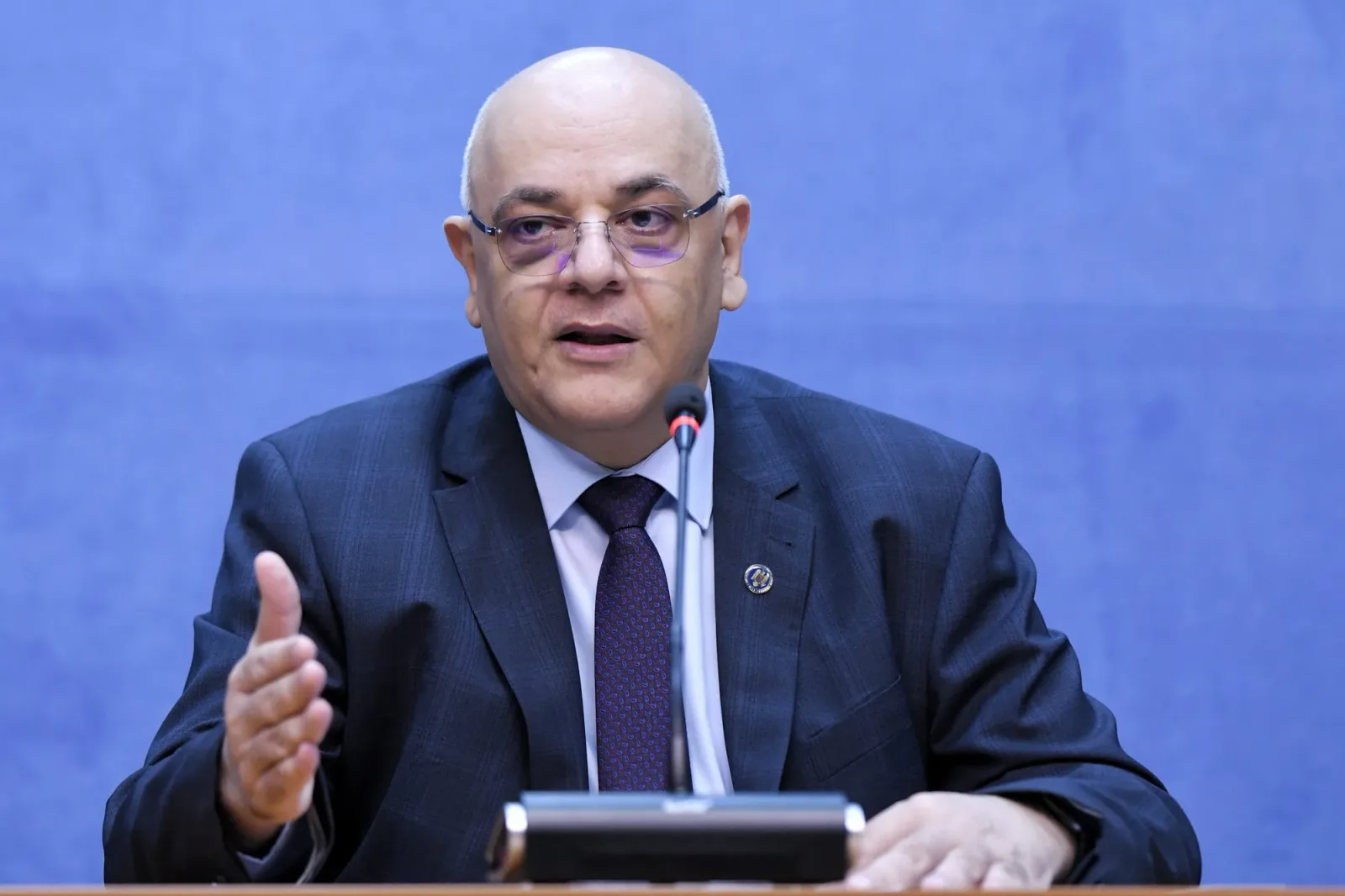 Raed Arafat discută despre achiziția unui elicopter SMURD la DNA.