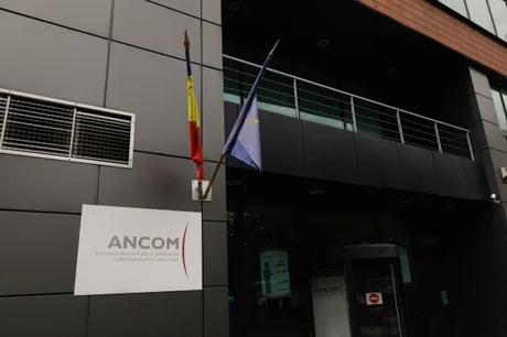 Sediul ANCOM, instituție responsabilă pentru drepturile utilizatorilor de cartele preplătite.