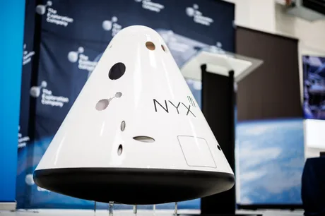 Capsula reutilizabilă Nyx, proiectată pentru transportul în spațiu.