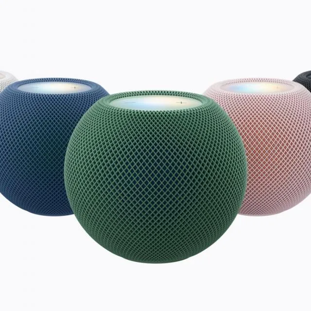 HomePod mini 2 în diverse culori, cu design modern și funcții avansate.