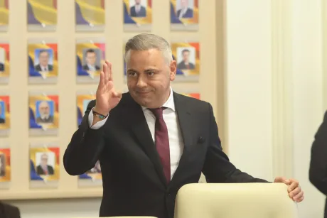 Florin Barbu salută participanții la Consiliul AgriFish din Luxemburg.
