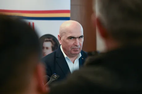 Ilie Bolojan discută despre necesitatea reformării partidelor politice în România.
