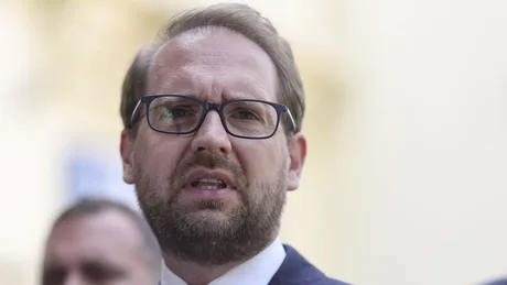 Dominic Fritz exprimându-și îngrijorările legate de mandatul său de primar.