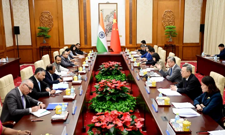Discuții între oficiali chinezi și indieni despre graniță la Beijing.