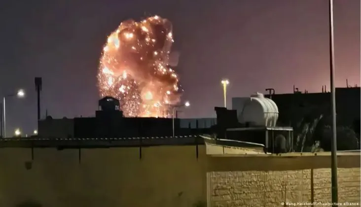 Incendiu la Aeroportul Regele Khalid din Riad după un atac cu proiectil.