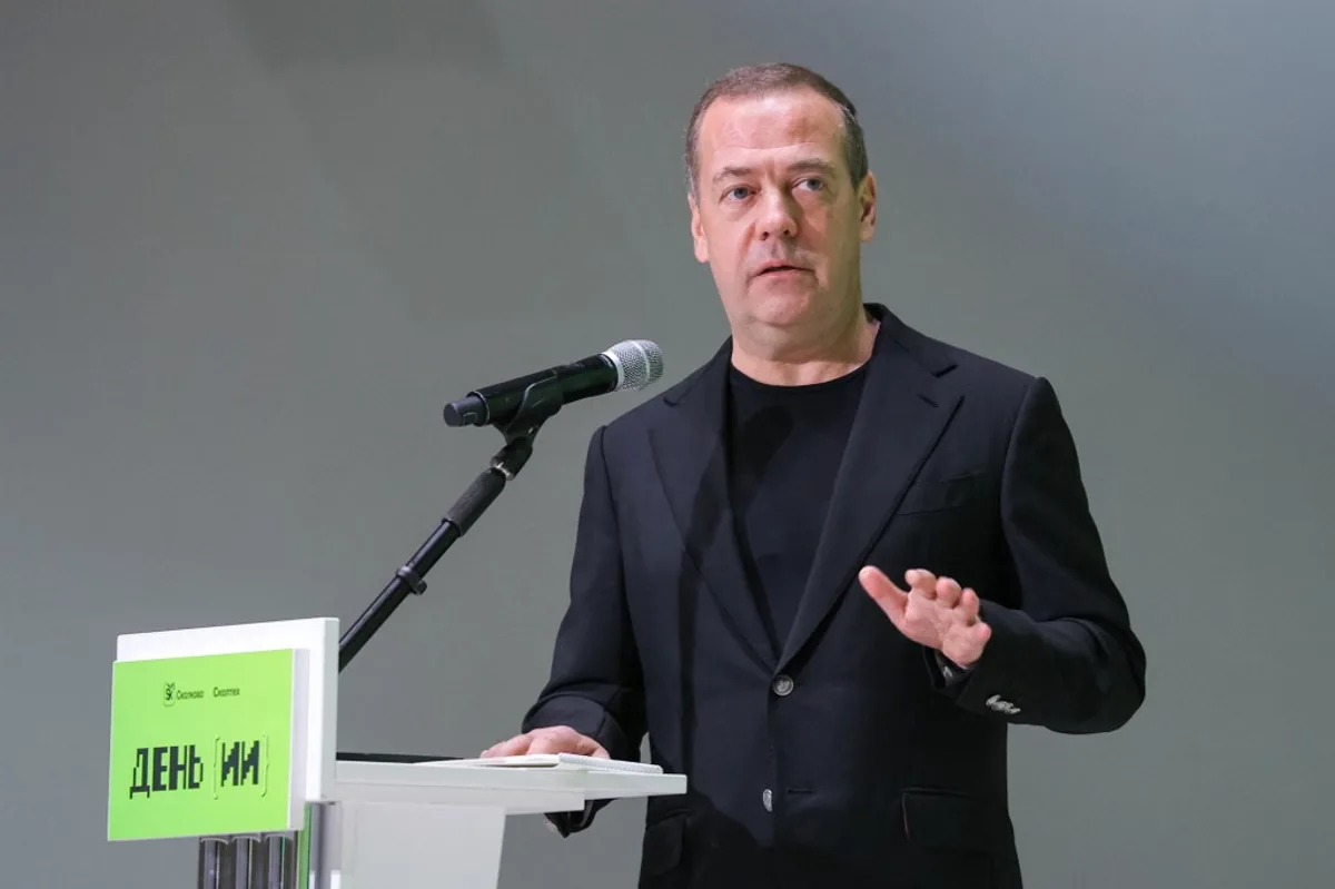 Dmitri Medvedev discutând despre extinderea zonei de securitate rusești în Ucraina.