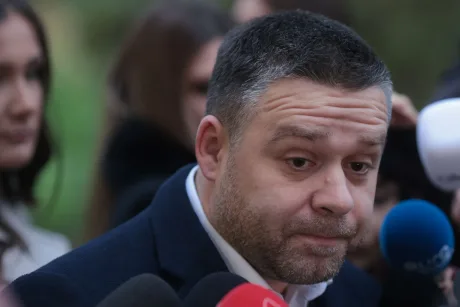 Primarul discută despre demolarea teraselor ilegale din parcuri.