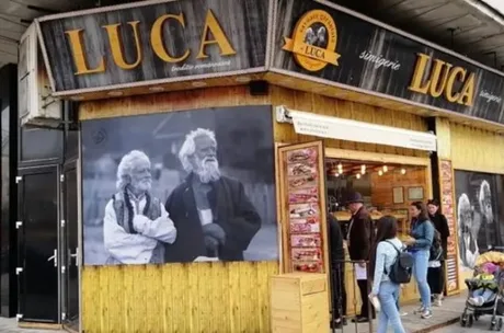 Patiseria Luca, un loc popular pentru produse de panificație.