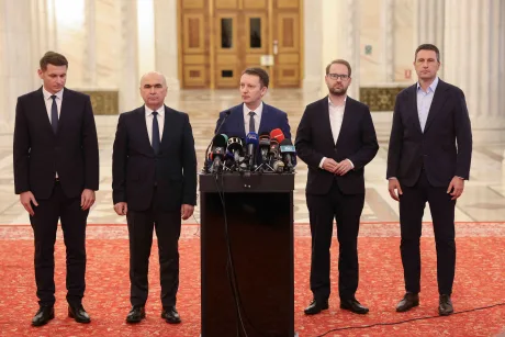Siegfried Mureșan discutând despre reformele economice și fiscalitatea în Parlament.