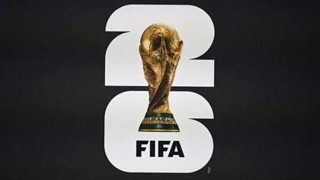 Trofeul Cupei Mondiale FIFA 2026 pe un fundal elegant.