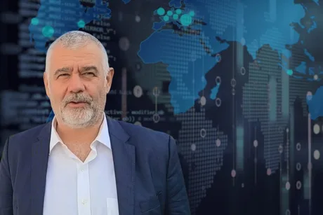 Voicu Oprean discutând despre digitalizarea proceselor de HR și transparența salarială.