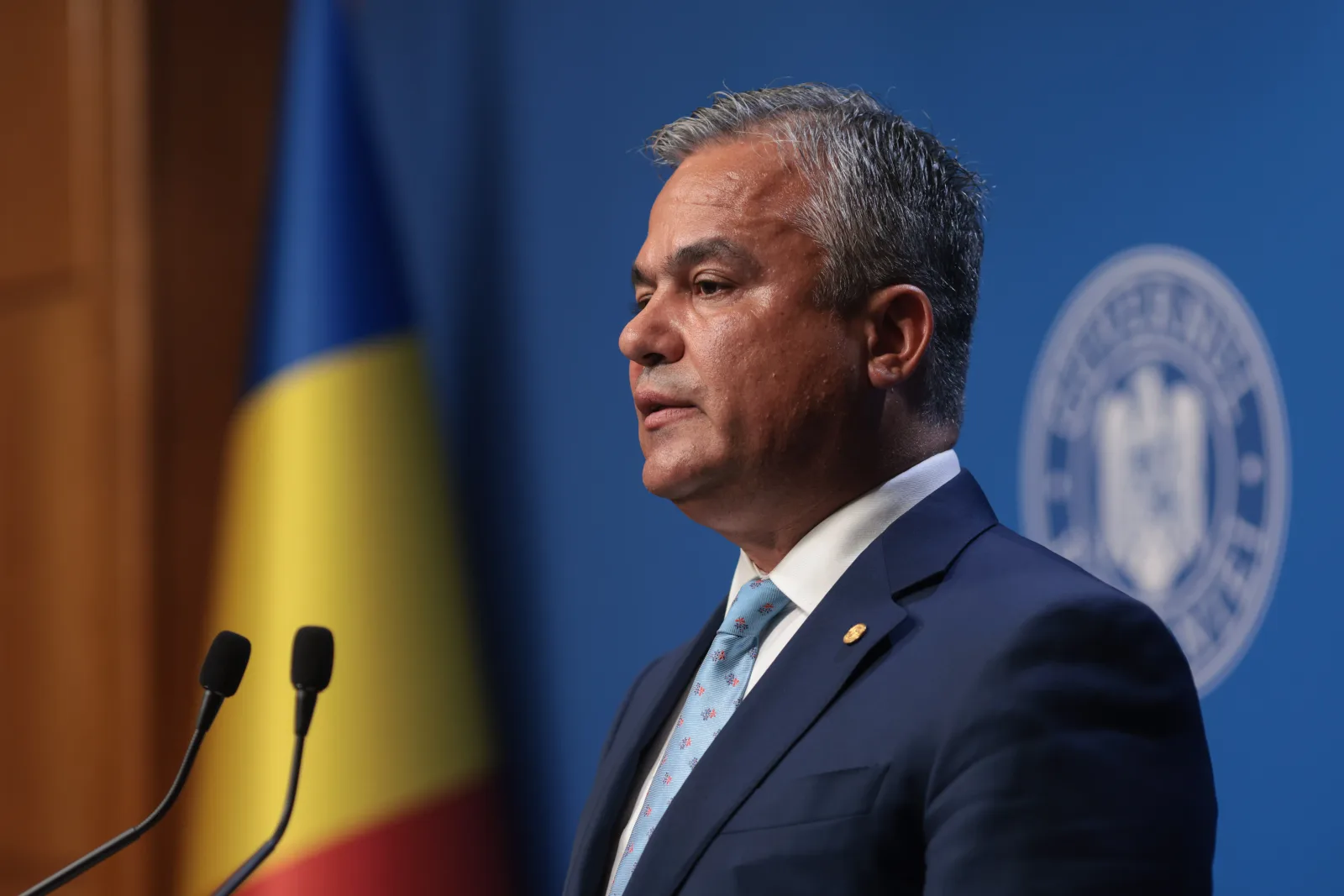 adrian vestea, amanare vot, guvernul vestea - copertă