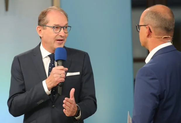 Ministrul german de Interne discută despre amenințările teroriste în Germania.