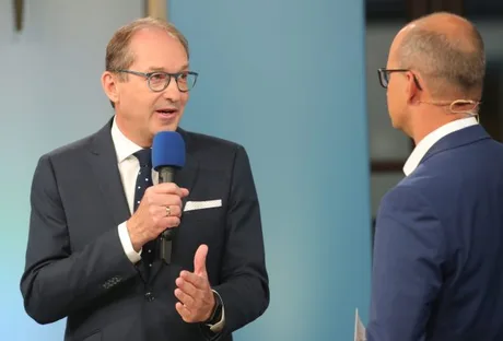 Ministrul german de Interne discută despre amenințările teroriste în Germania.