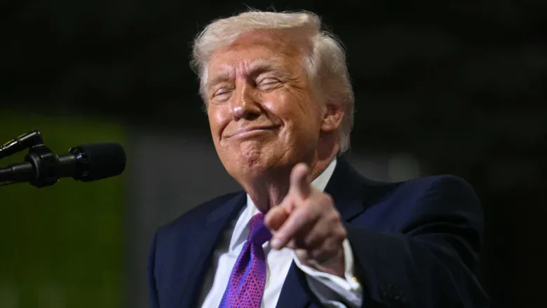 Donald Trump discută despre intensificarea presiunii asupra Rusiei cu Zelenski.