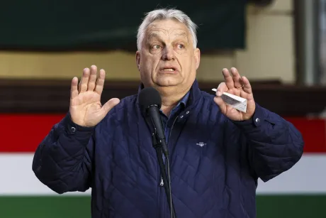 Ferenc Biró discutând despre recuperarea fondurilor publice în Ungaria.