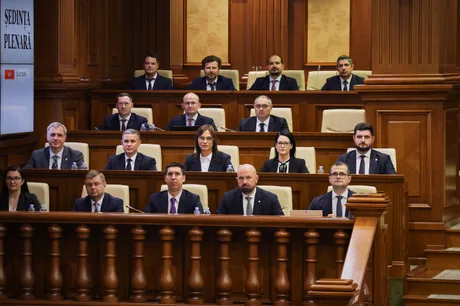 Noua echipă guvernamentală a fost validată în Parlamentul Republicii Moldova.
