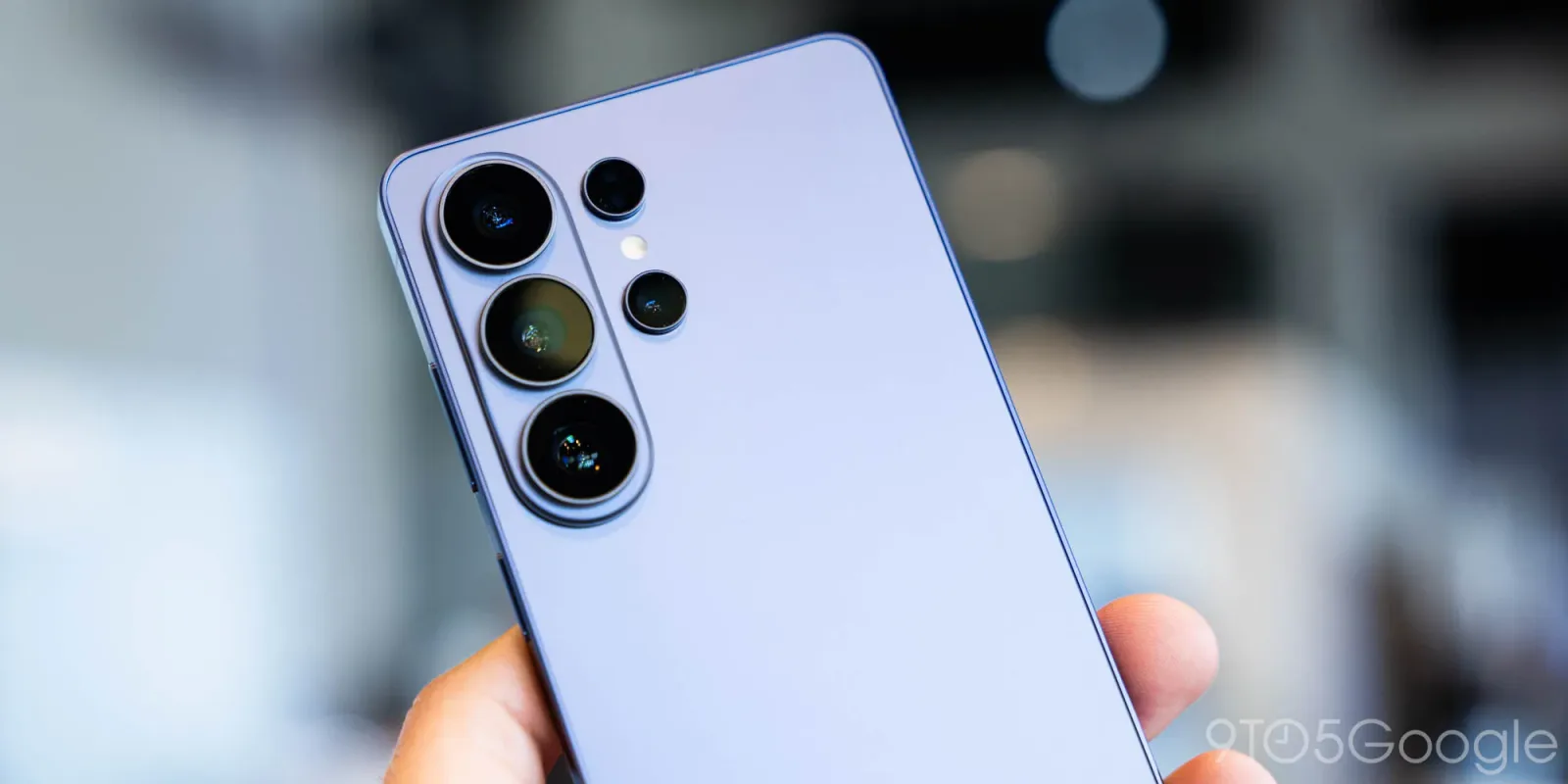 Samsung Galaxy S27 Ultra cu o baterie îmbunătățită pentru autonomie sporită.