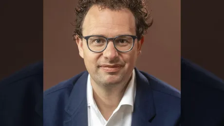 Dario Amodei, cofondator al Anthropic, discutând despre acțiuni supervot.