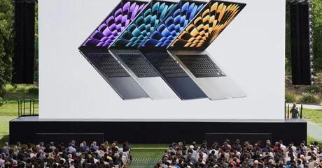 Apple anunță scumpiri pentru iPad și MacBook din cauza costurilor crescute la memorie.