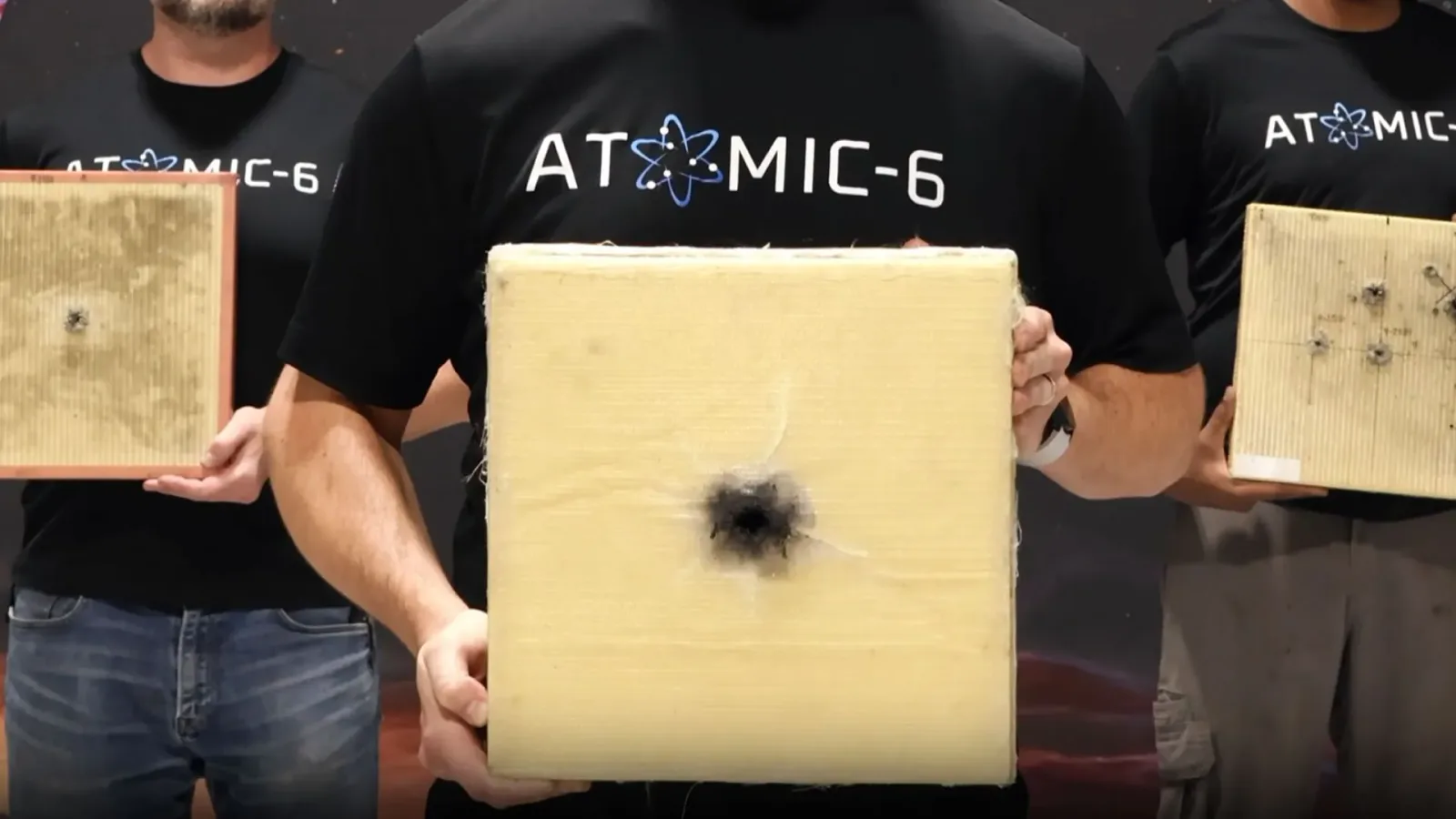 Testarea armurii Space Armor pe satelitul Starburst-1 în orbită.