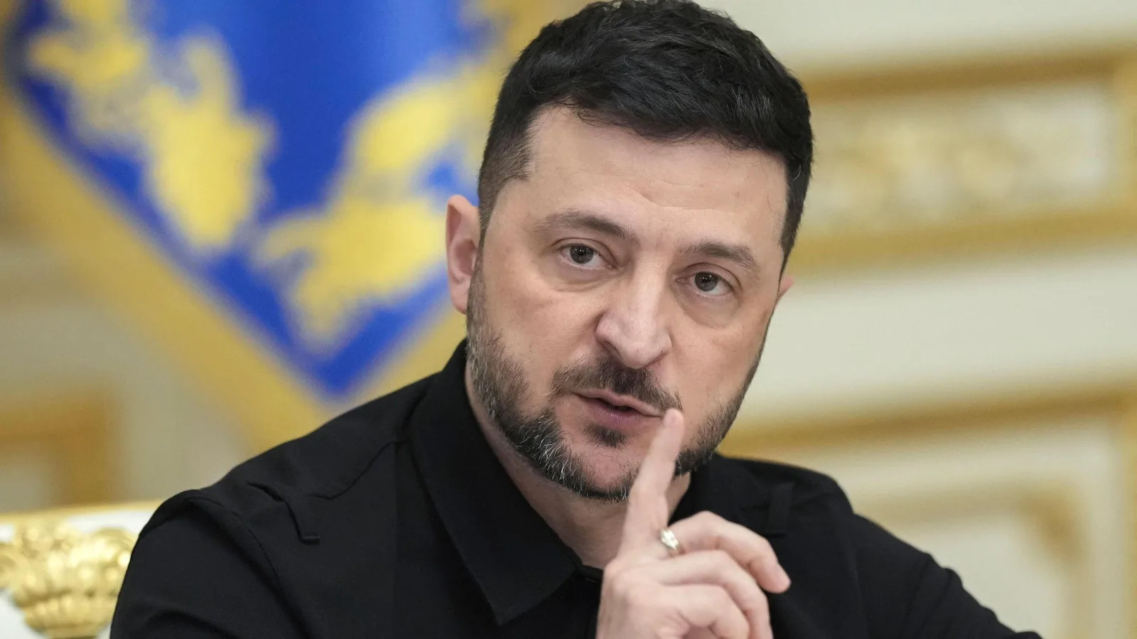 Zelenski discută despre tensiunile dintre Ucraina și Ungaria în contextul ajutoarelor UE.