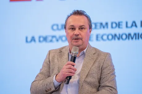 Vicepreședintele ANRE discutând despre costurile energiei și impactul asupra firmelor.