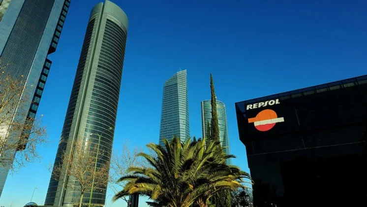 Repsol colaborează cu PDVSA pentru explorarea petrolieră în Venezuela.