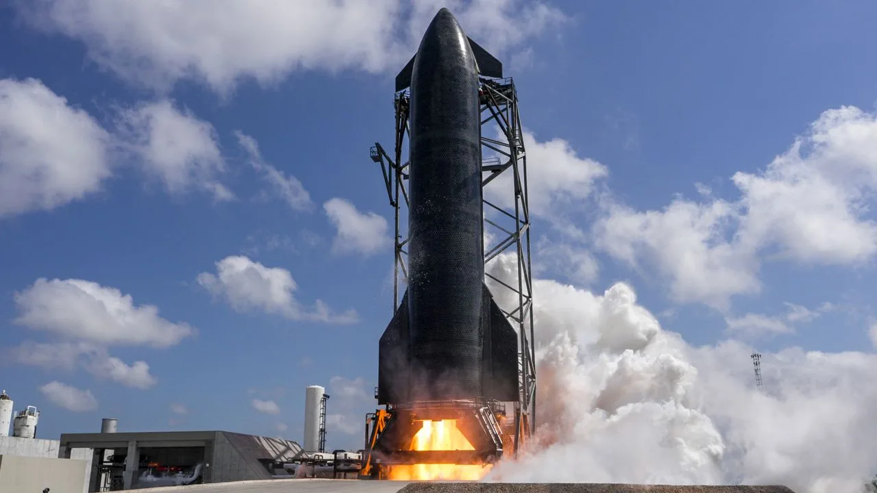 SpaceX testează noua generație Starship V3 înainte de zborul de test din mai - Vehiculul este mai mare și mai puternic, având capacitatea de a transporta peste 100 de tone în orbita joasă