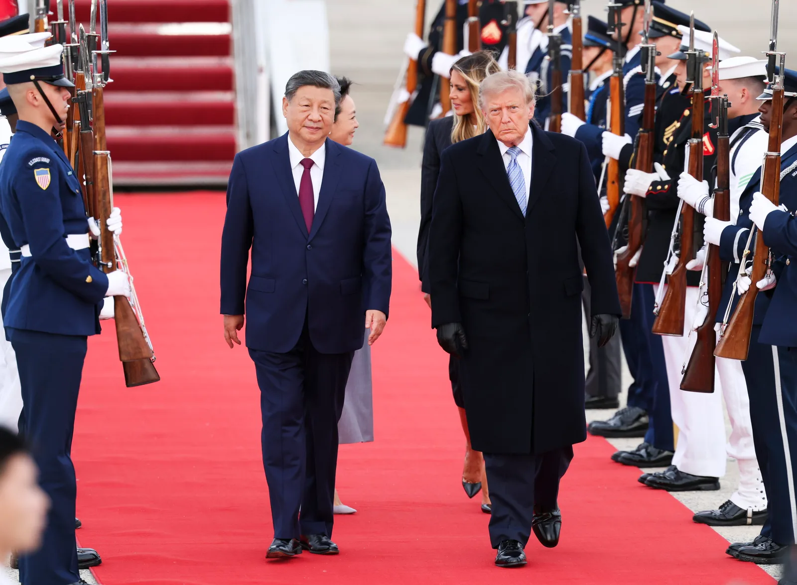 Xi Jinping și Donald Trump la ceremonia de primire la Washington.
