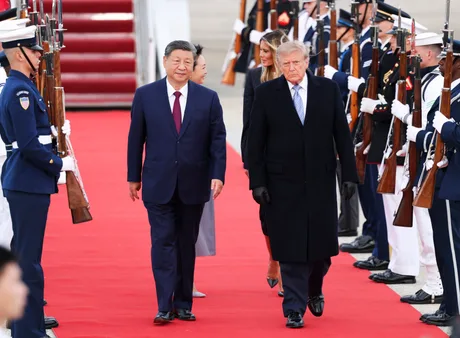 Xi Jinping și Donald Trump la ceremonia de primire la Washington.