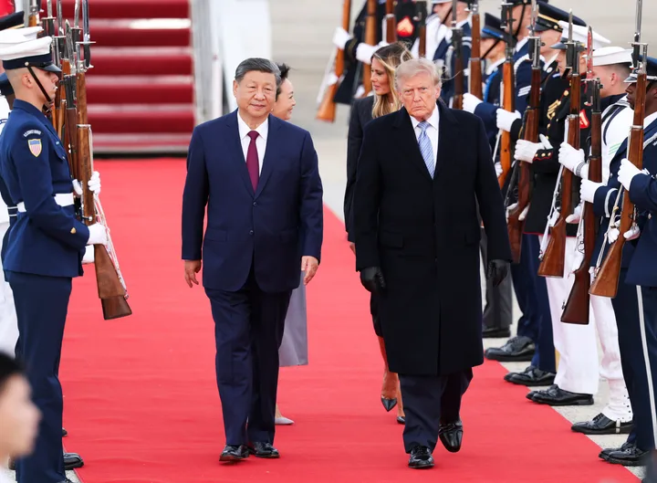 Xi Jinping și Donald Trump la ceremonia de primire la Washington.