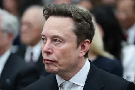 Elon Musk discută despre investițiile în fabrica de cipuri Terafab.