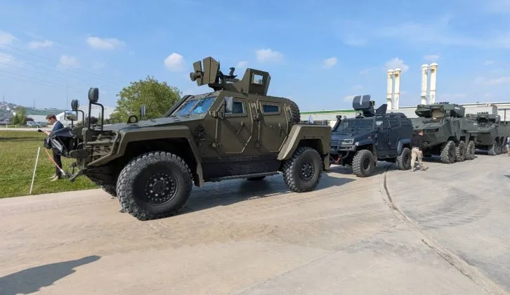 Vehicule blindate Cobra II pregătite pentru producție locală în Mediaș.