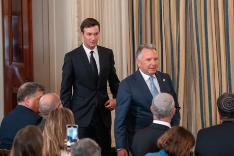 Emisarii americani se pregătesc pentru discuții la Kremlin.