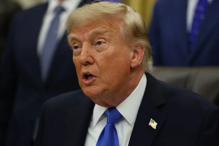 Donald Trump discutând despre Crimeea și statutul său geografic.