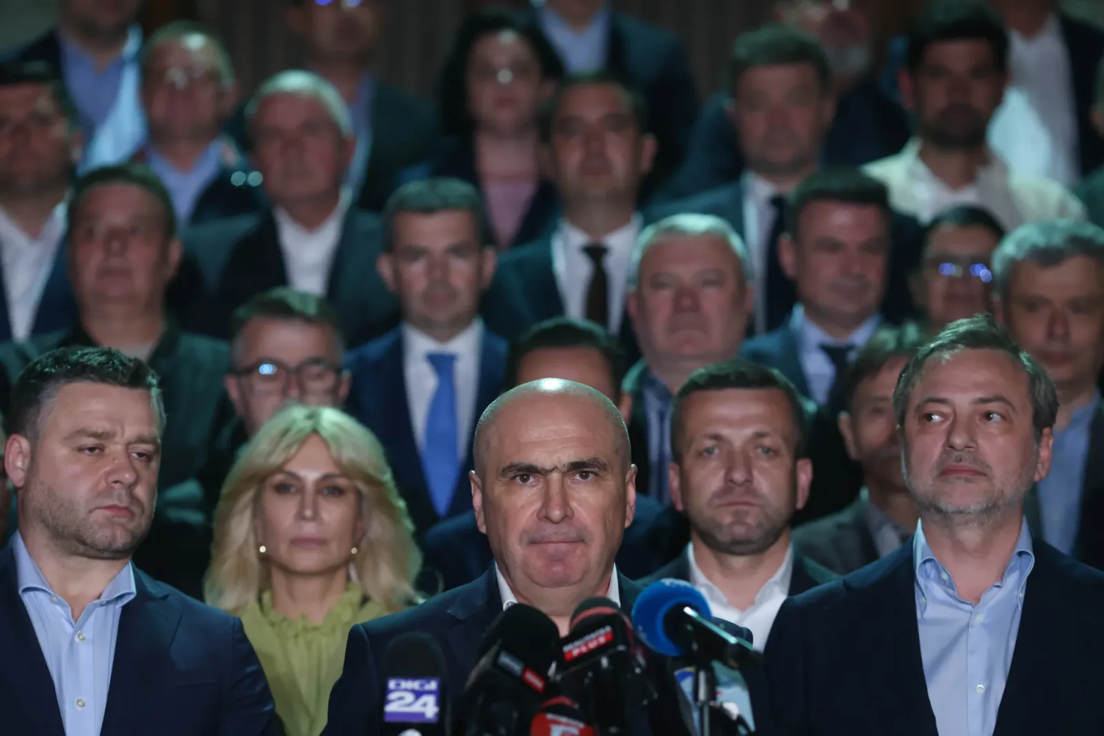 Adrian Veștea discută despre votul de învestitură al noului Guvern.