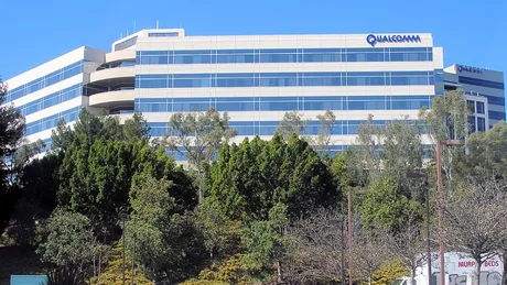 Clădirea Qualcomm, simbol al inovației tehnologice în domeniul cipurilor.