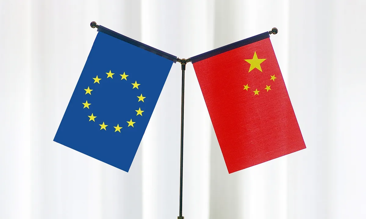 dialog comercial international, china, wang yi - copertă