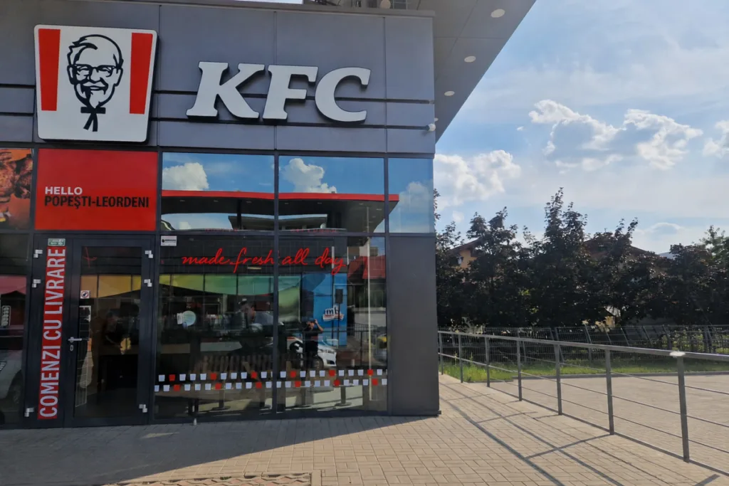 Primul restaurant KFC din România dedicat livrărilor și take-away.