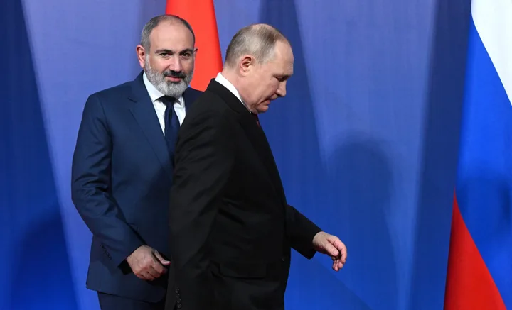 Decizia Armeniei de a revizui relațiile cu Rusia în contextul securității regionale.