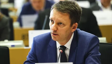 Siegfried Mureșan discută despre influența PSD în Parlamentul României.