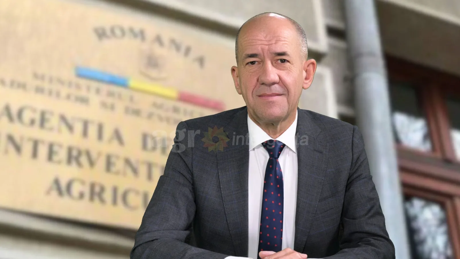 Directorul APIA discutând despre plățile restante pentru fermieri.