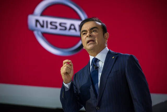 Carlos Ghosn discutând despre viitorul Nissan în cadrul adunării generale.