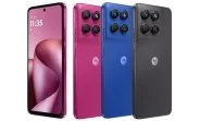 Smartphone cu baterie mare și încărcare rapidă, disponibil în mai multe culori.