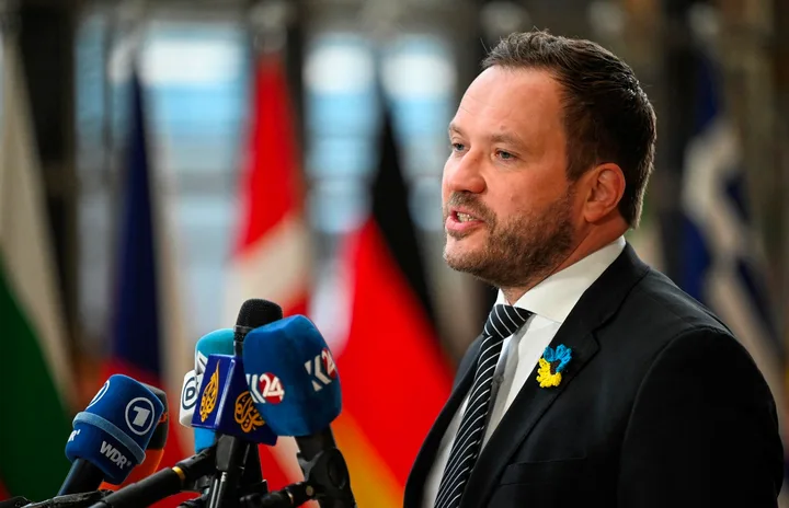 Ministrul de Externe al Estoniei discutând despre interzicerea tranzitului cerealelor.