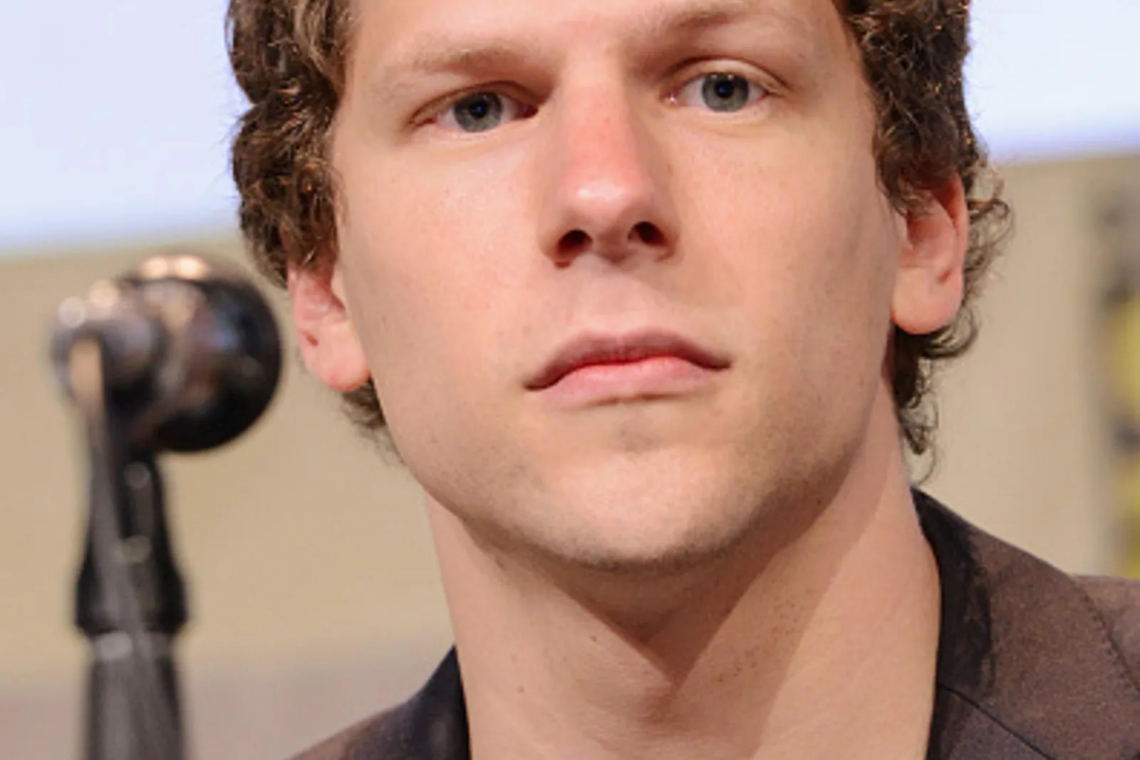 Jesse Eisenberg explică refuzul de a relua rolul lui Zuckerberg.