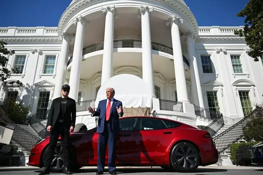 Tesla își extinde rețeaua de încărcare rapidă în SUA.