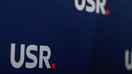 Logo-ul USR pe un fundal albastru, simbolizând activitatea politică.